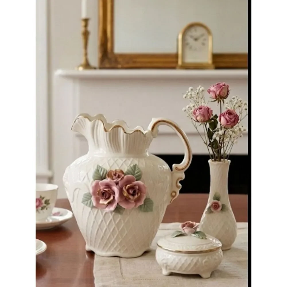 Pitcher Lattice 3D Roses Gold Trim